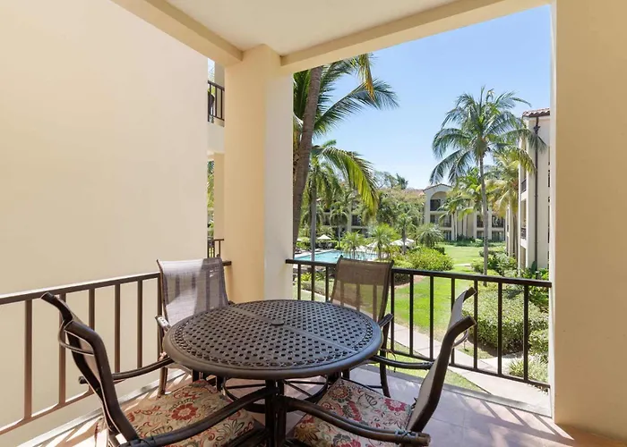 Ferienhaus Vibrant 3-bedroom With Amenities, Pools & Club Access