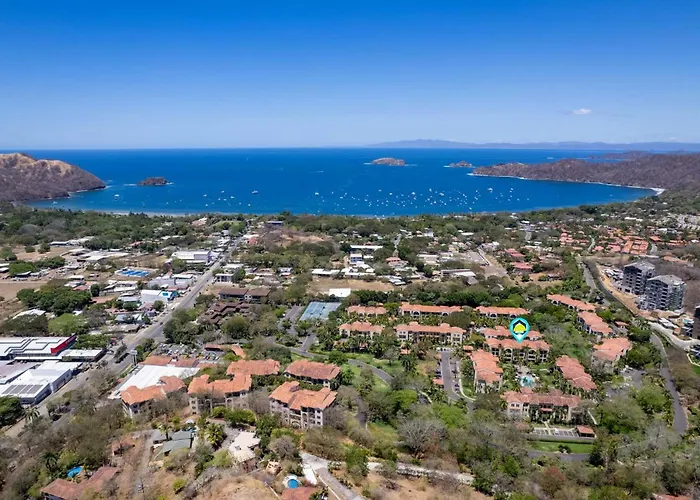 Ferienhaus Vibrant 3-bedroom With Amenities, Pools & Club Access Coco