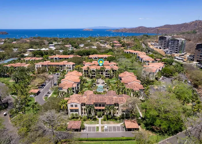 Vibrant 3-bedroom With Amenities, Pools & Club Access Coco