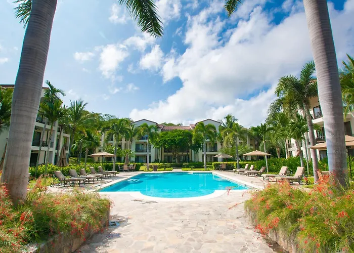 Vibrant 3-bedroom With Amenities, Pools & Club Access *