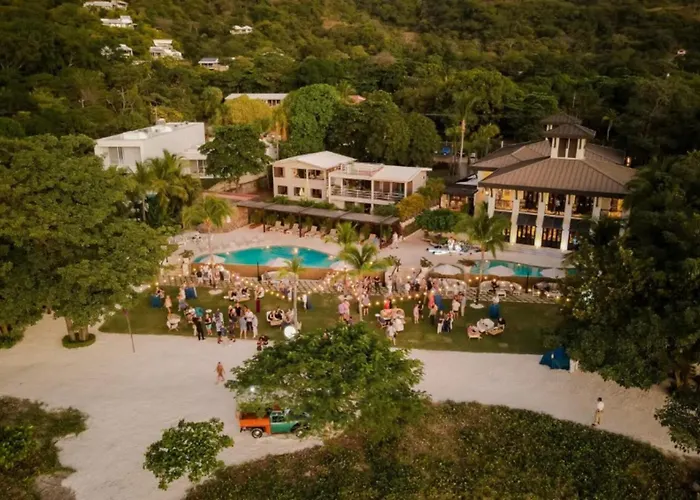 Vibrant 3-bedroom With Amenities, Pools & Club Access Ferienhaus Coco