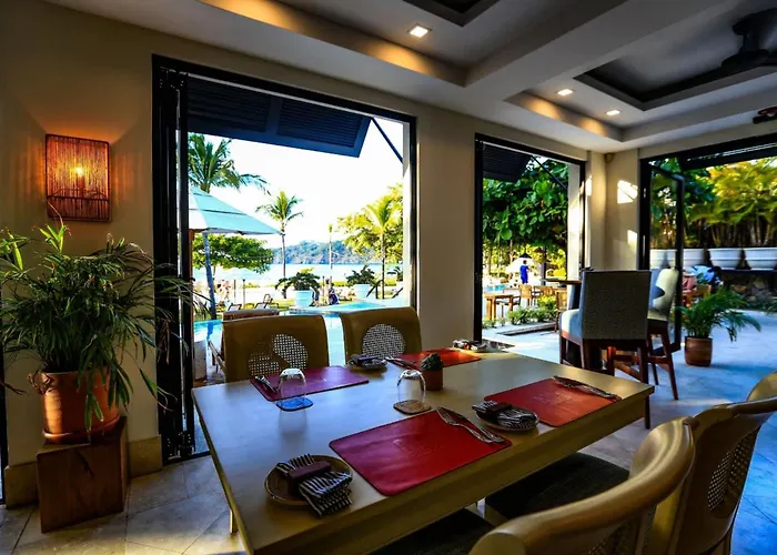 Ferienhaus Vibrant 3-bedroom With Amenities, Pools & Club Access Coco